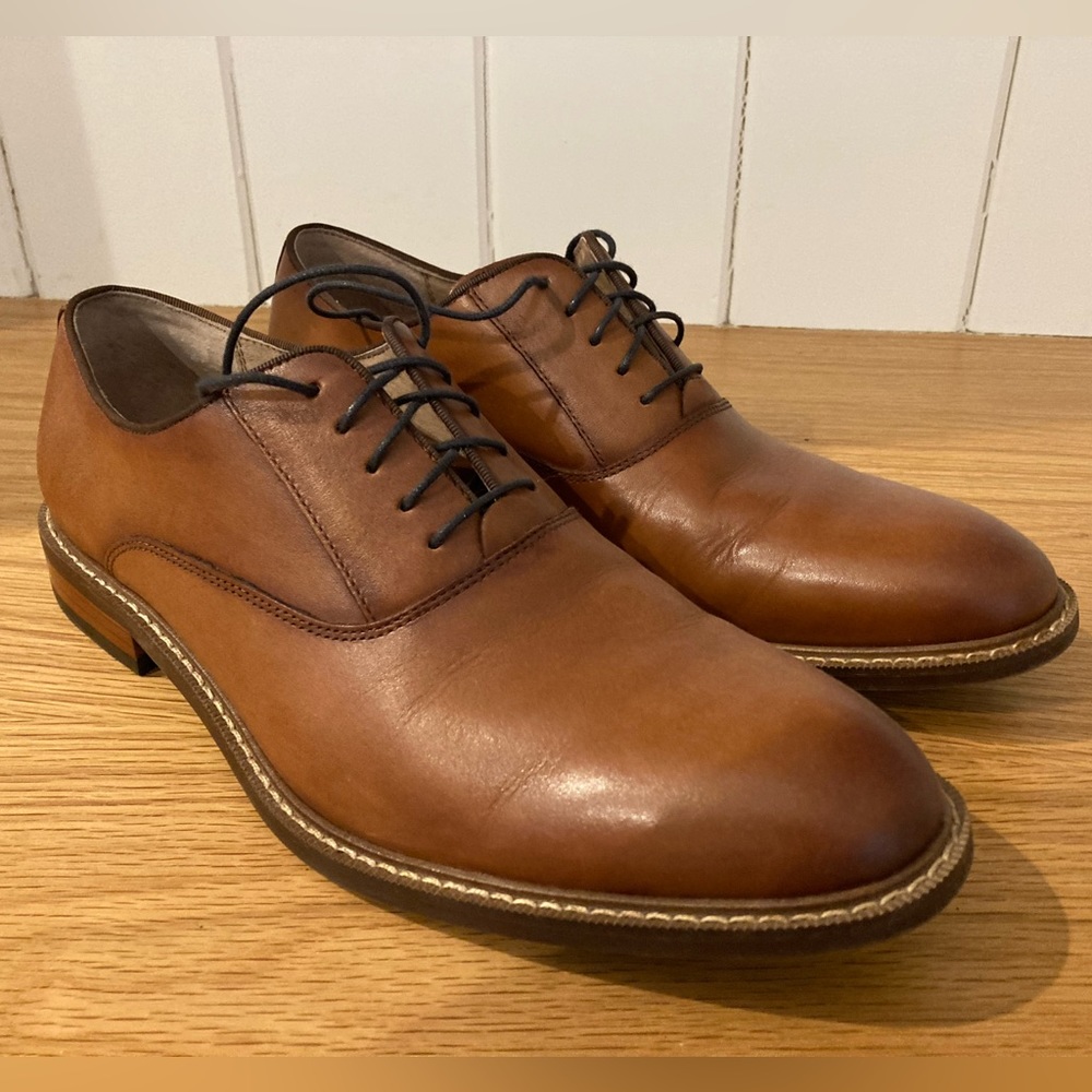 VINCE CAMUTO LAWSON OXFORD